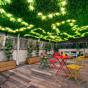 https://la-terrazza-di-giulia-lido-di-ostia.it-romehotels.com